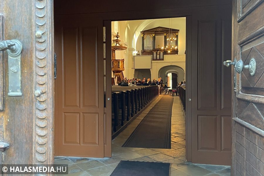 Nyitott templom koncert - három kórus fakadt dalra (galéria)