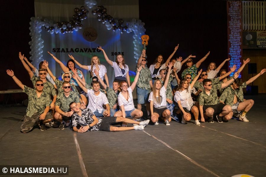 Szalagavató bál volt a Dékáni Árpád Technikumban (galéria)