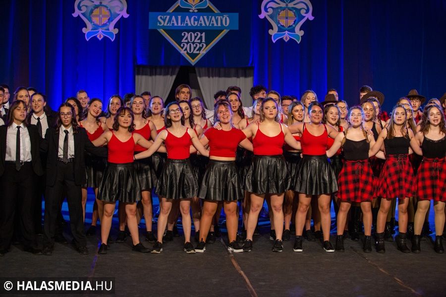 Így szalagavatóztak a Szilády végzősei (galéria)