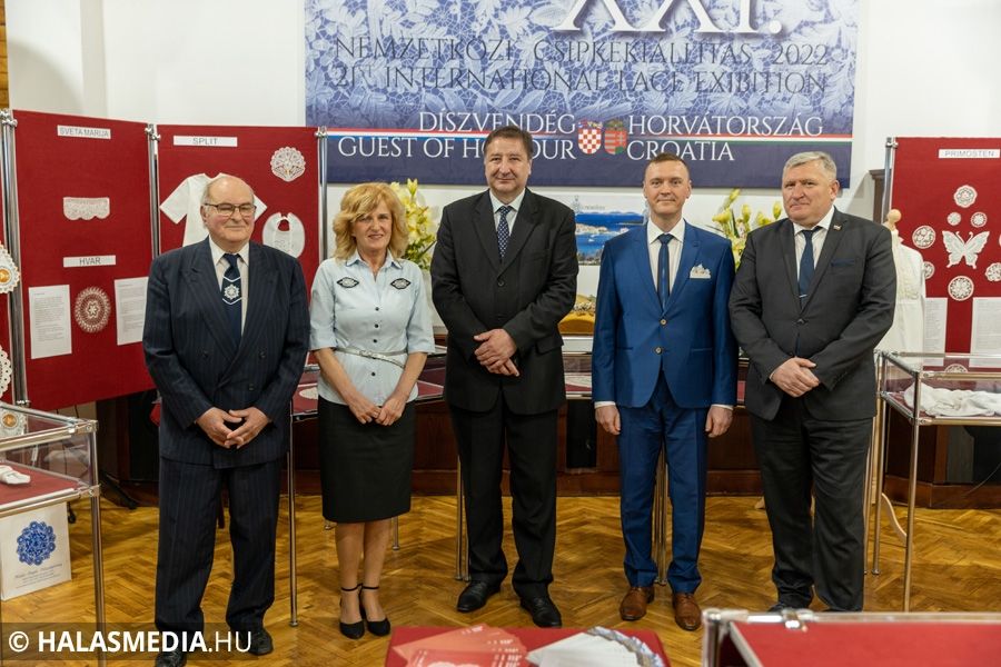 XXI. Nemzetközi Csipkekiállítás (galéria)