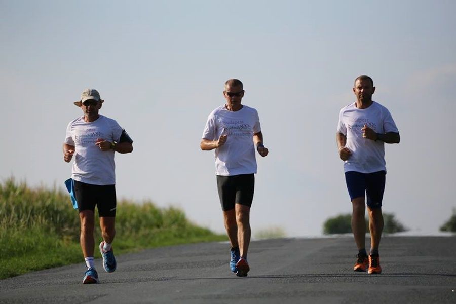 Jeszenszky Péterék zarándokfutása