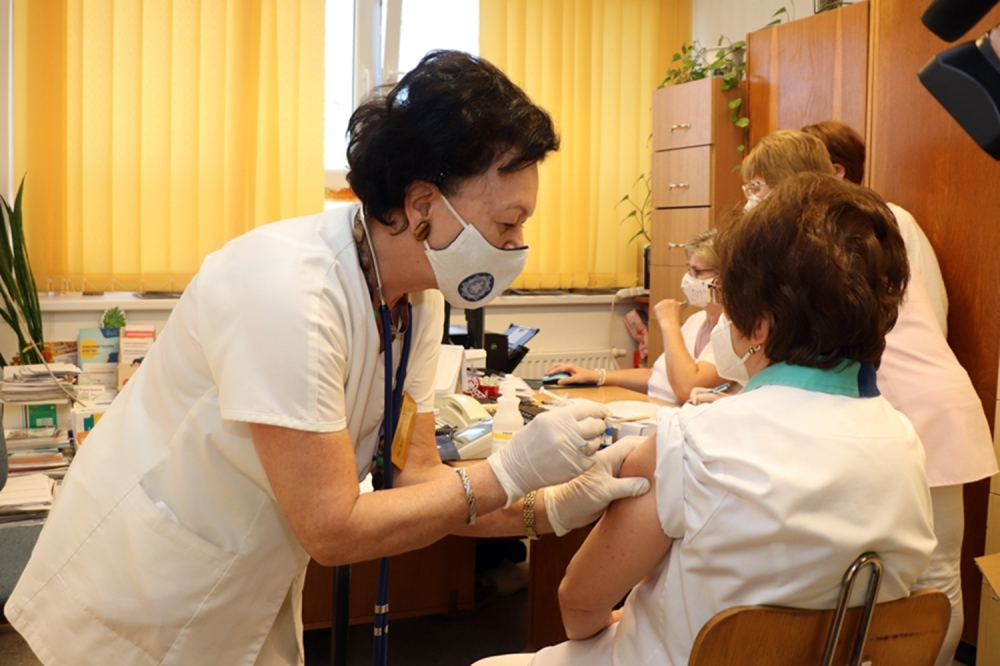 A halasi kórházban is megnyílt az oltópont (galéria)