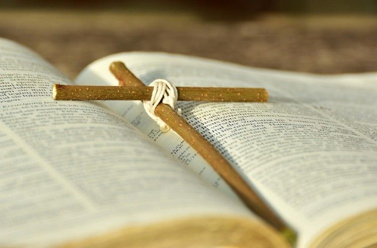 Nagypéntek van, az egyházi év legcsendesebb napja