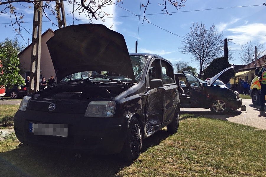 Baleset érte a mérkőzésre tartó balotszállási focistákat (galéria)