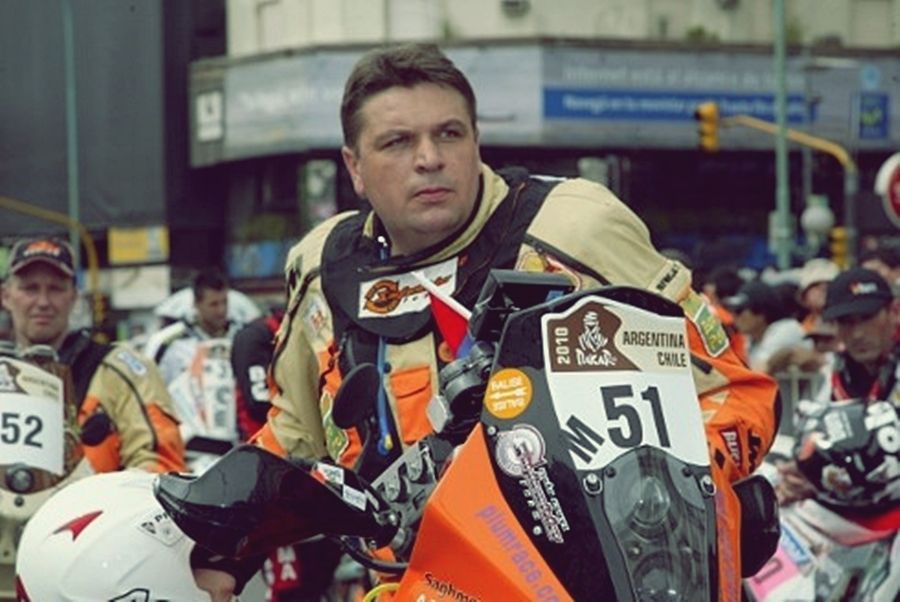 Szabadkától Dakarig: Saghmeister Gábor a Forrás-Új Tükör Klub vendége lesz