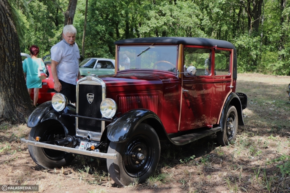 Veterán piknik volt a Sóstó partján (galéria)