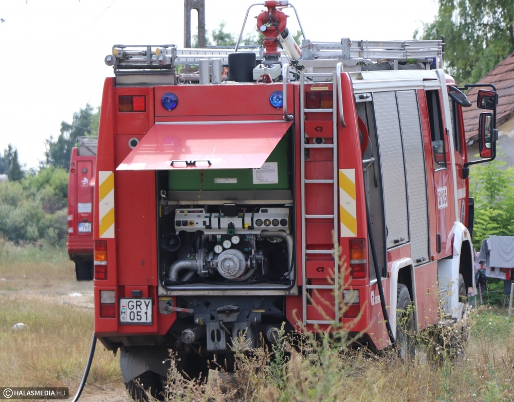 Több melléképület égett Kiskunhalas külterületén