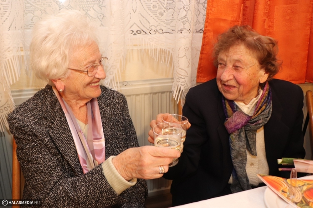 Születésnaposokat köszöntött a katolikus közösség (galéria)