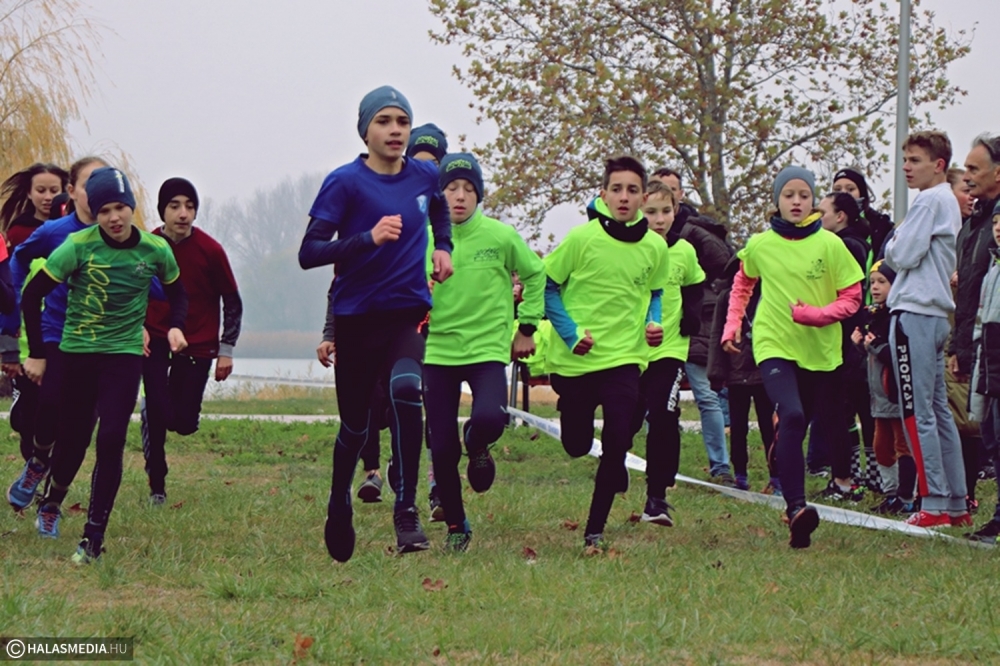 Mezeifutó verseny volt a Sóstónál (galéria)