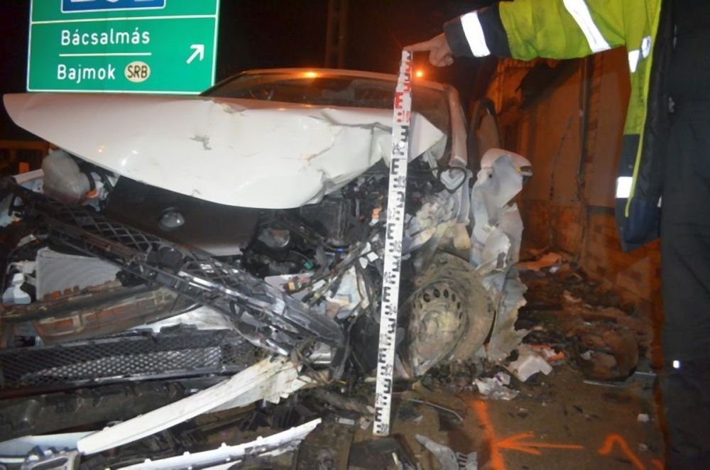 Kiutasítás és börtönbüntetés a balesetet okozó embercsempésznek