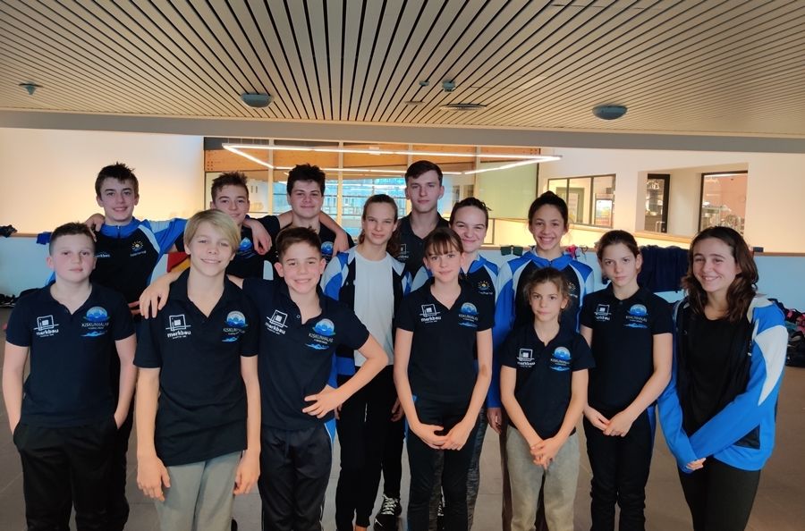 Négy arany-, 4 ezüst- és 7 bronzérmet szereztek az úszóink