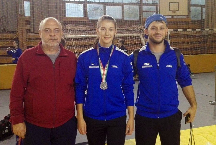 Ezüstérem Felhő Vikinek