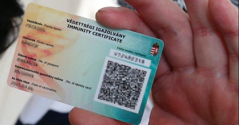 Változás: védettségi helyett oltási igazolvány és rövidebb karantén