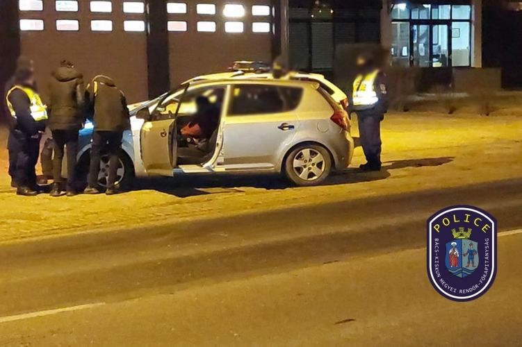 Grúz embercsempészt fogtak Kiskunhalason