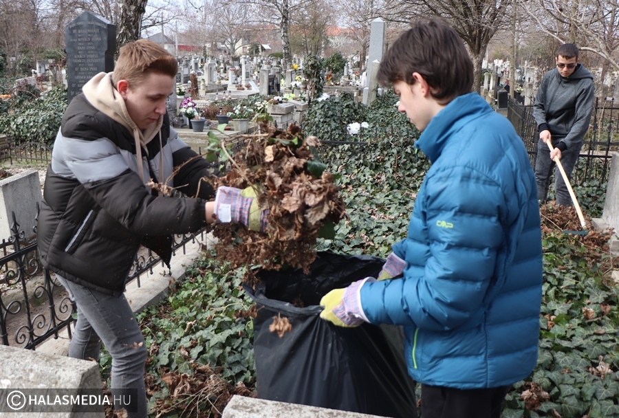 Sírgondozásban jeleskedtek a kadétok (galéria)