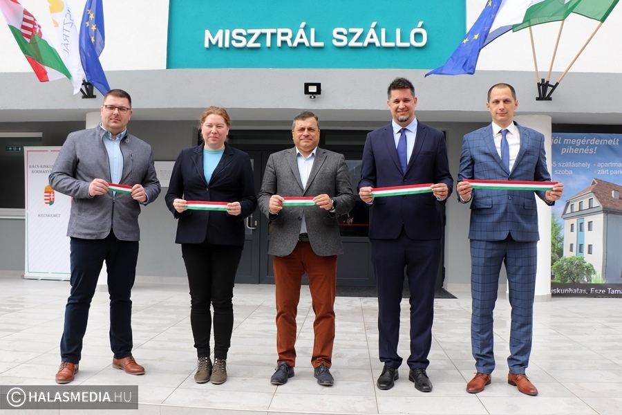 Átadták a 155 férőhelyes Misztrál dolgozói szállót (galéria)