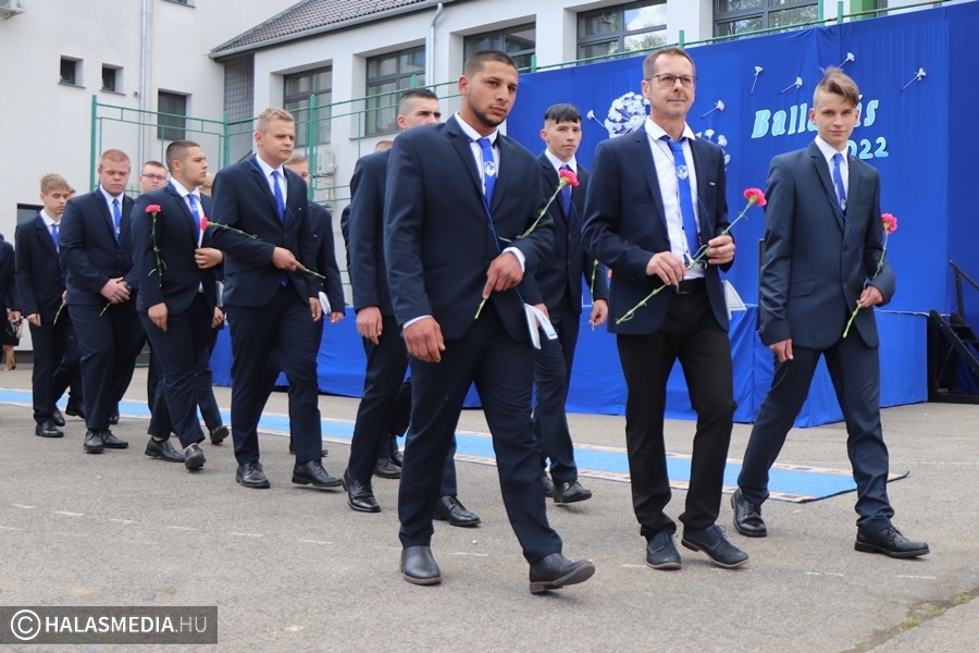 (►) Elballagtak a Vári Szabó István Szakképző Iskola végzős diákjai