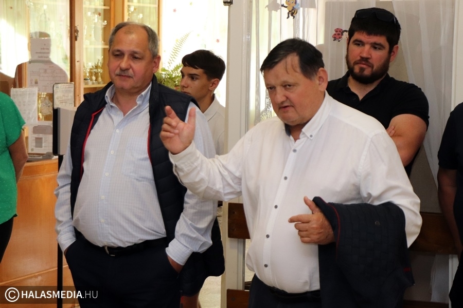 (►) Fazekas 50: találkoztak az öreg tornászok (galária)