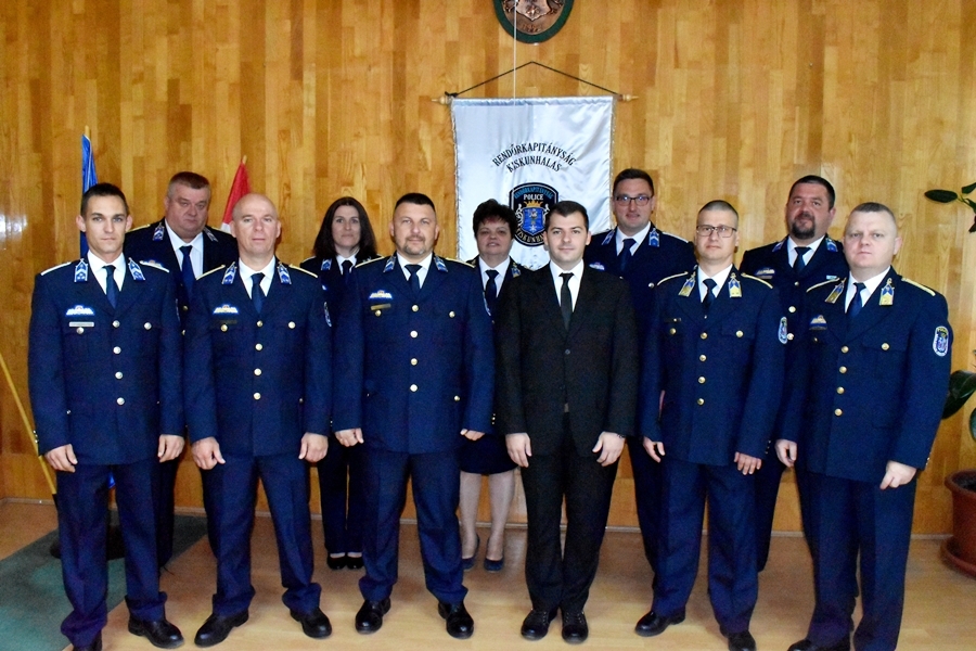Halasi rendőrök munkáját ismerték el