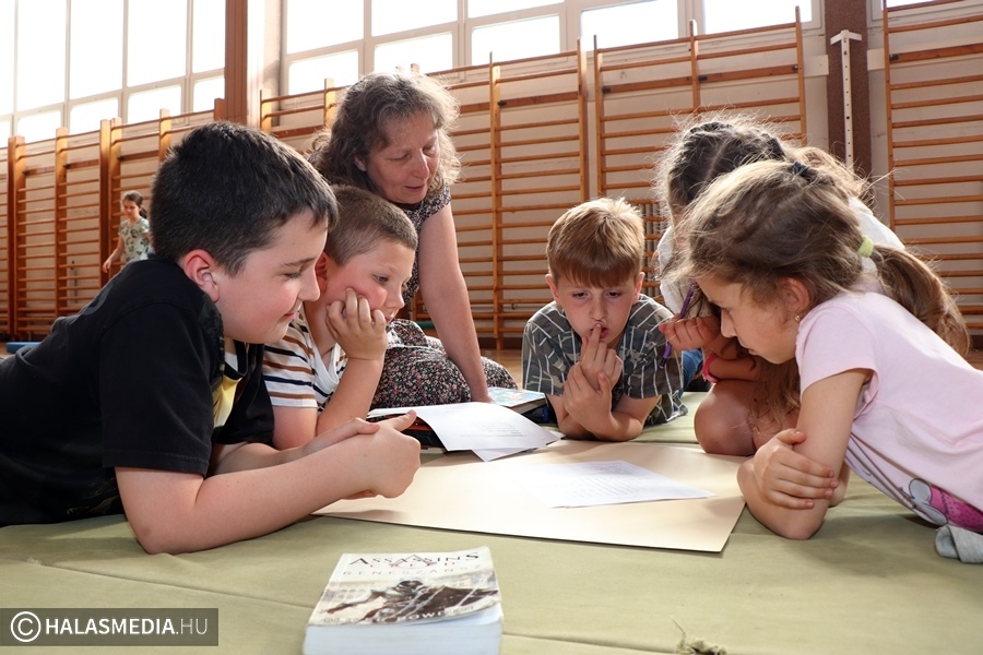 Olvasásmaraton volt a Szent József Katolikus Általános Iskolában és Óvodában (galéria)