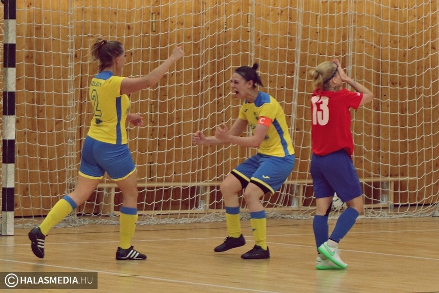 Micsoda győzelem: bronzérmes az NB II-es női futsalcsapat (galéria)