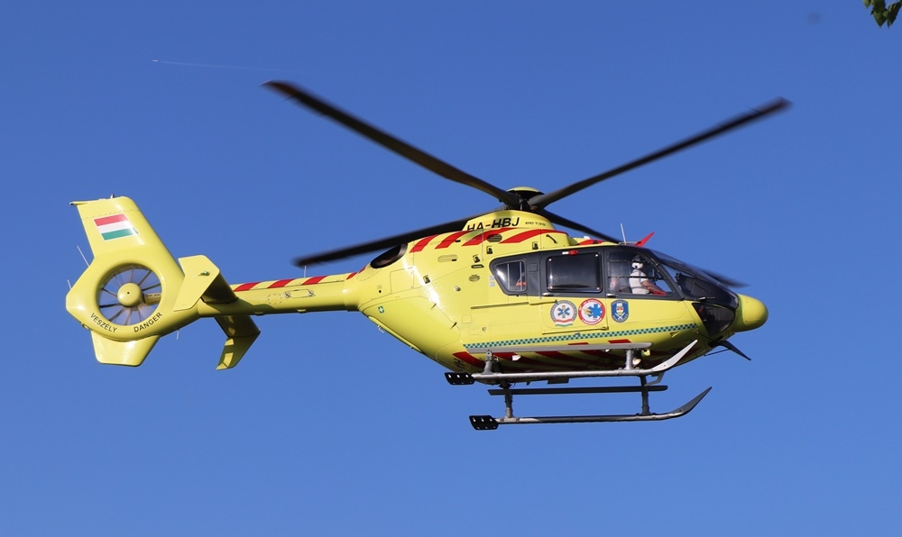 Motorosbaleset Tompán: életet mentettek a rendőrök