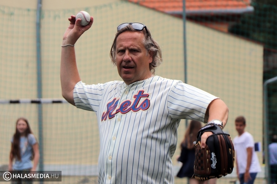Steve baseball bemutatója a Sziládyban (galéria)