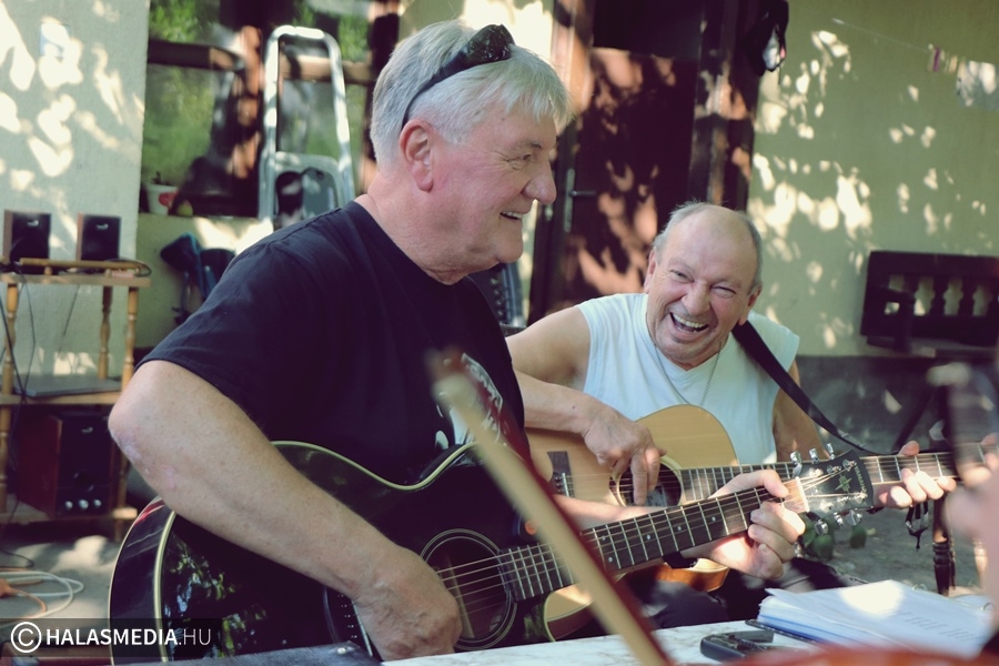 (►)Vidám próbákkal készül a Lyra a 45+1 éves születésnapi koncertre