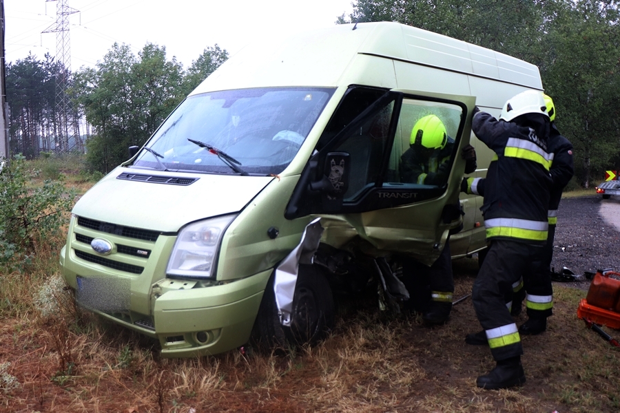 Volvo ütközött Ford Tranzittal a zsanai úton (galéria)