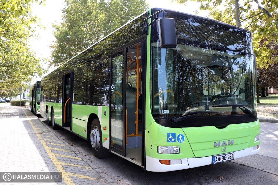 Megfiatalodott a helyi járatos buszflotta (galéria) 