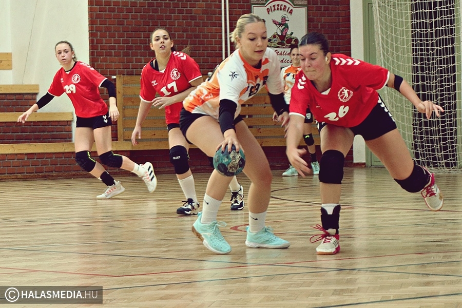 Nem bírt az UKSC U19 a Vásárhellyel (galéria)