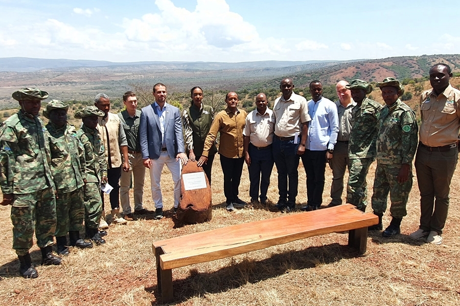 Emléktábla őrzi Gyöngyi Krisztián nevét és tevékenységét Ruandában