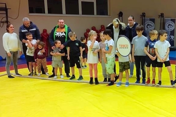 Sportágválasztót szerveztek a halasi birkózók