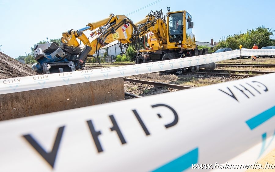 Kiskunhalas és Balotaszállás között elkészült az új vágány