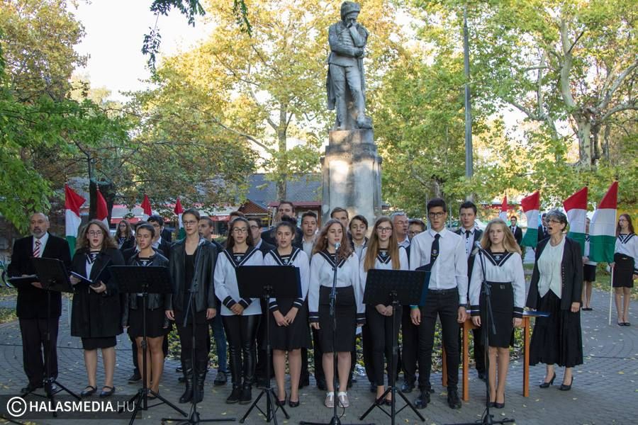 Megemlékezés a kuruc szobornál (galériával)