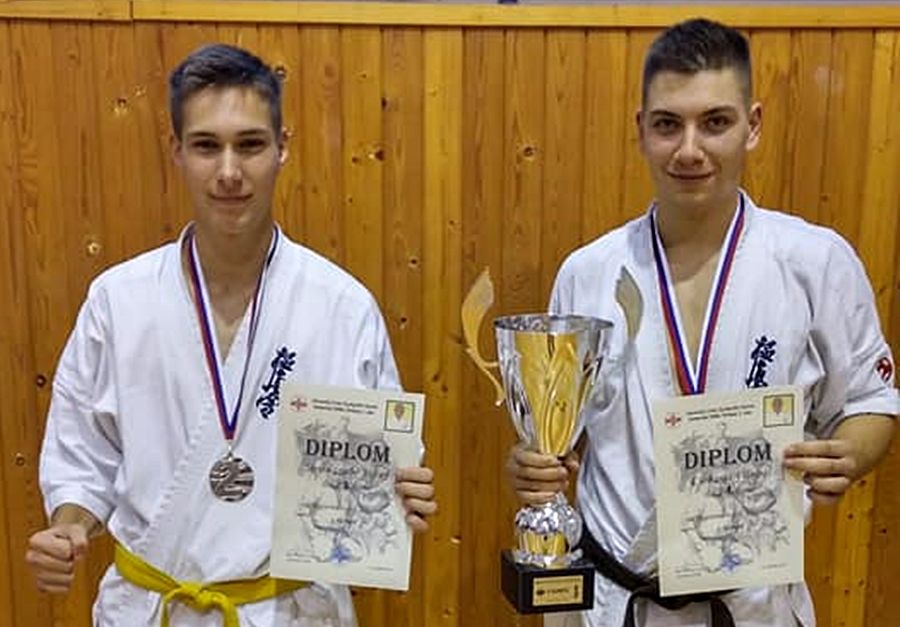 Halasi karatés érmek Szlovákiában