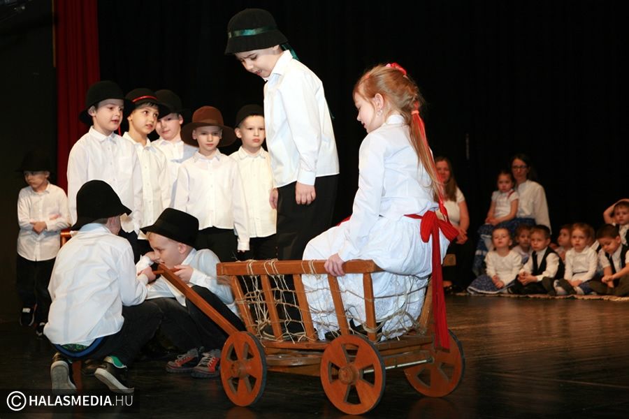 Bóbitások hagyományőrző farsangja (galéria)