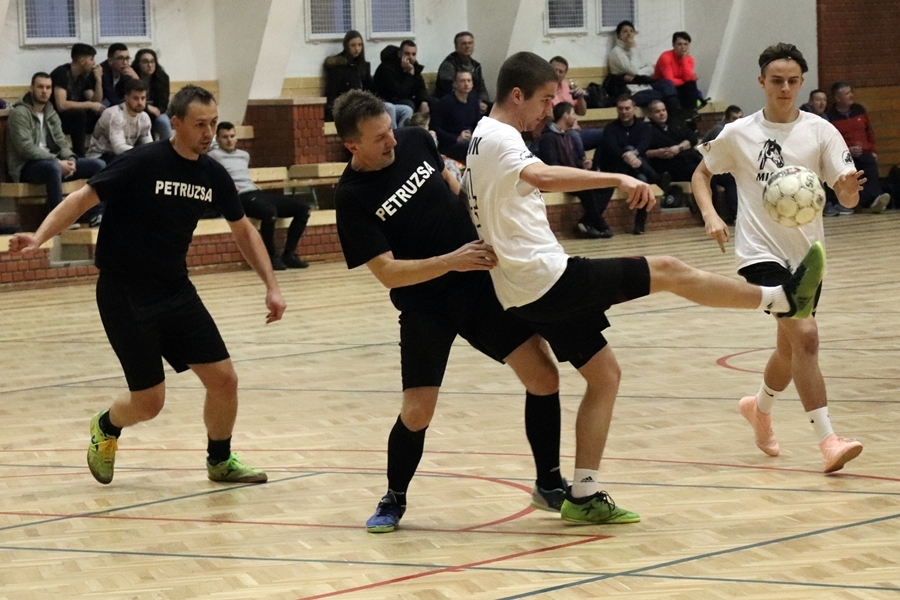 Ismét lesz városi kispályás focibajnokság, Csermák János tiszteletére