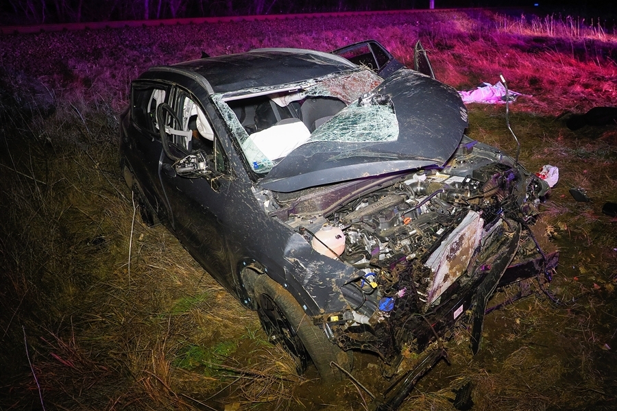 Halálos baleset Jászszentlászlón: felborult a migránsokat szállító autó