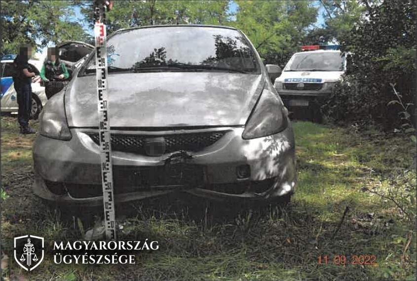 Még ilyet: autót vezető nőt ütött meg a halasi férfi