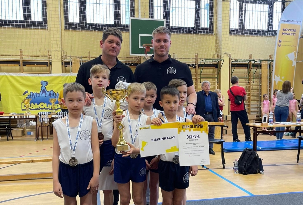 Fazekasos ezüstérem a torna diákolimpia országos döntőjében