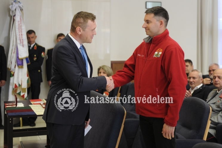 Kitüntetett halasi tűzoltók