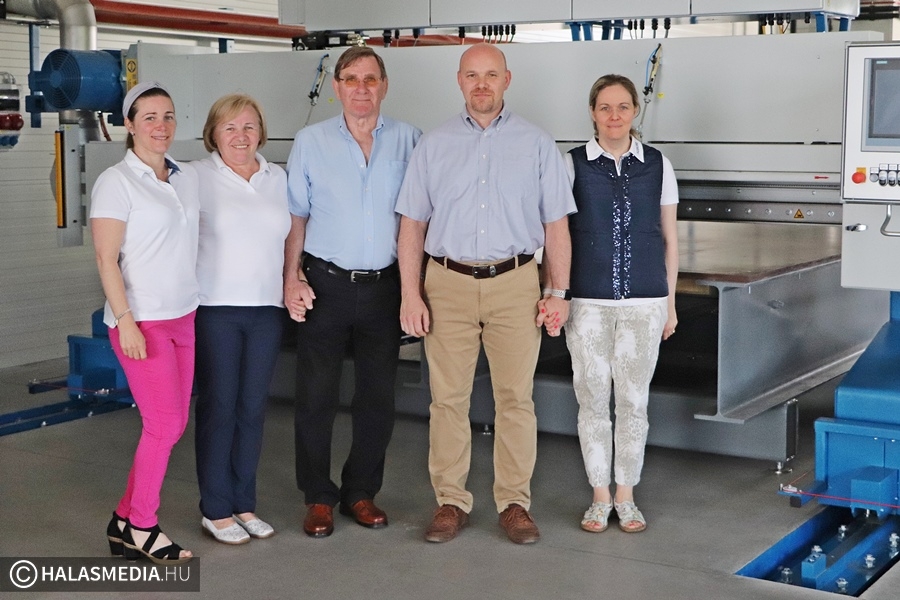 (►) Átadták a Faddikorr Kft. új üzemcsarnokát (galéria)