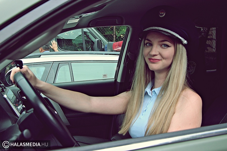 Több száz érdeklődő a rendőrség állásbörzéjén (galéria)