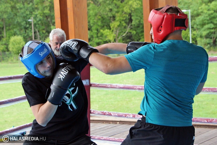 Ilyen is van: szabadtéri edzésekkel készülnek az ökölvívóink (galéria)
