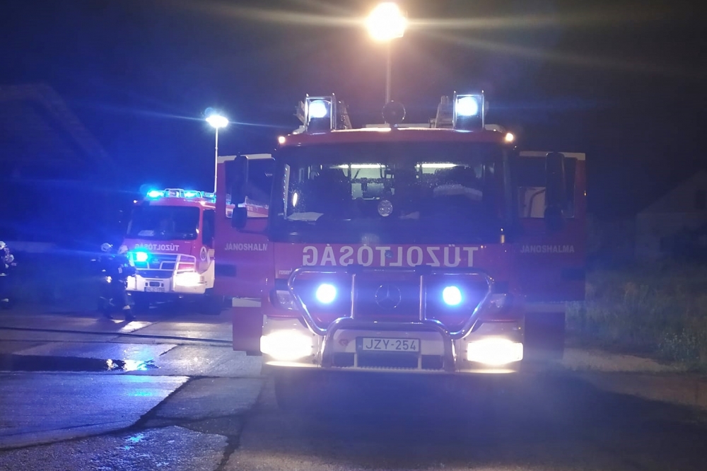 Ki az, aki Jánoshalmán szórakozik a tűzoltókkal?