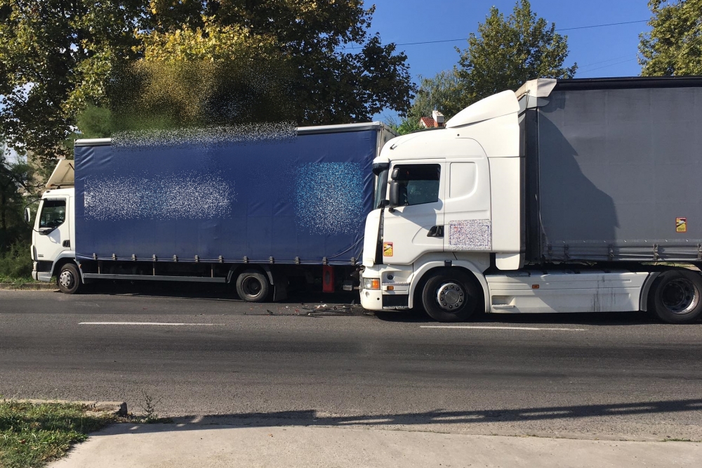 Ráfutásos baleset történt az 53-as főúton