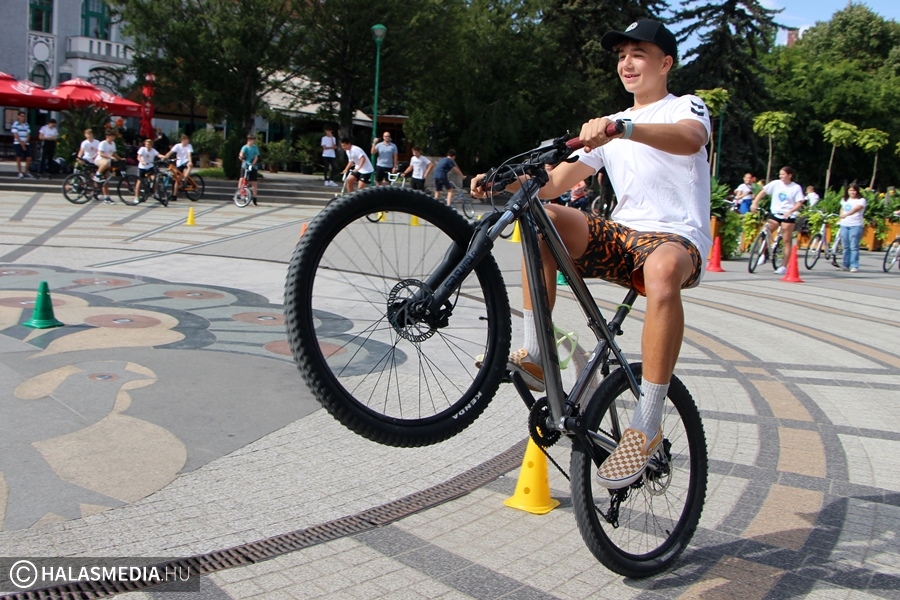 Húsz csapat versengett egymással a környezetvédelmi, valamint a kerékpáros vetélkedőkön (galéria)