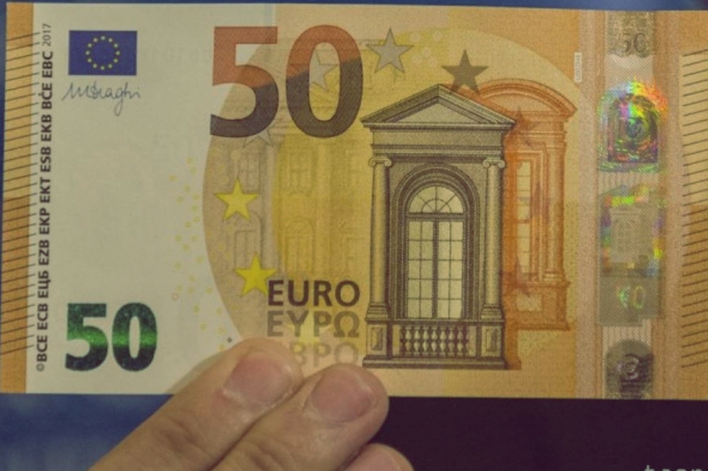 Hamis ötven euróssal akart fizetni a halasi férfi