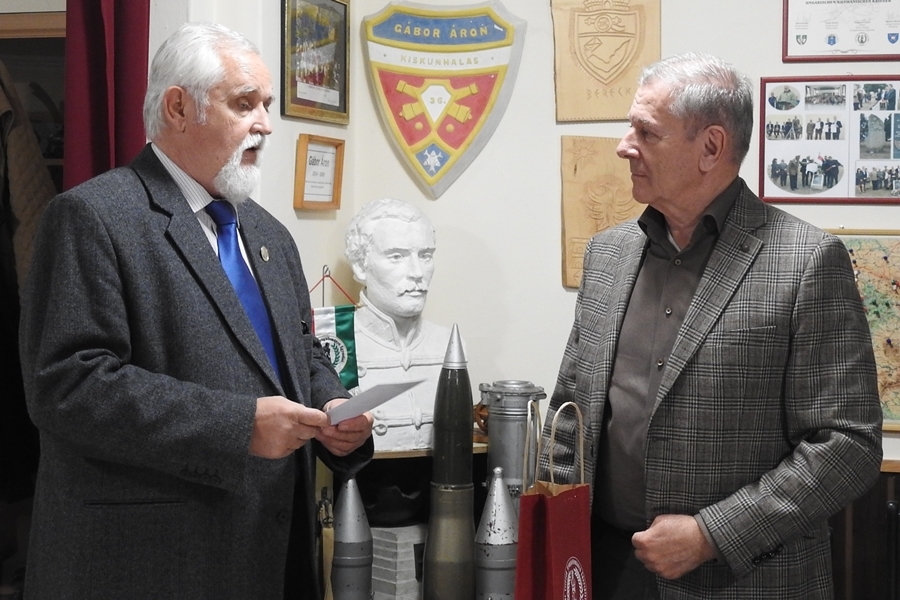 Benkő Tibort köszöntötte a Kuruc Vitézek Nyugállományú Egyesület